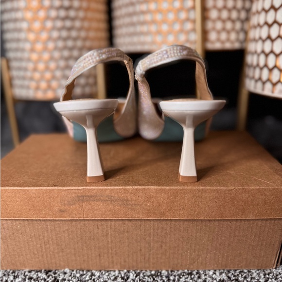 Betsey Johnson Clark Ivory Slingback Heels - Picture 3 of 7